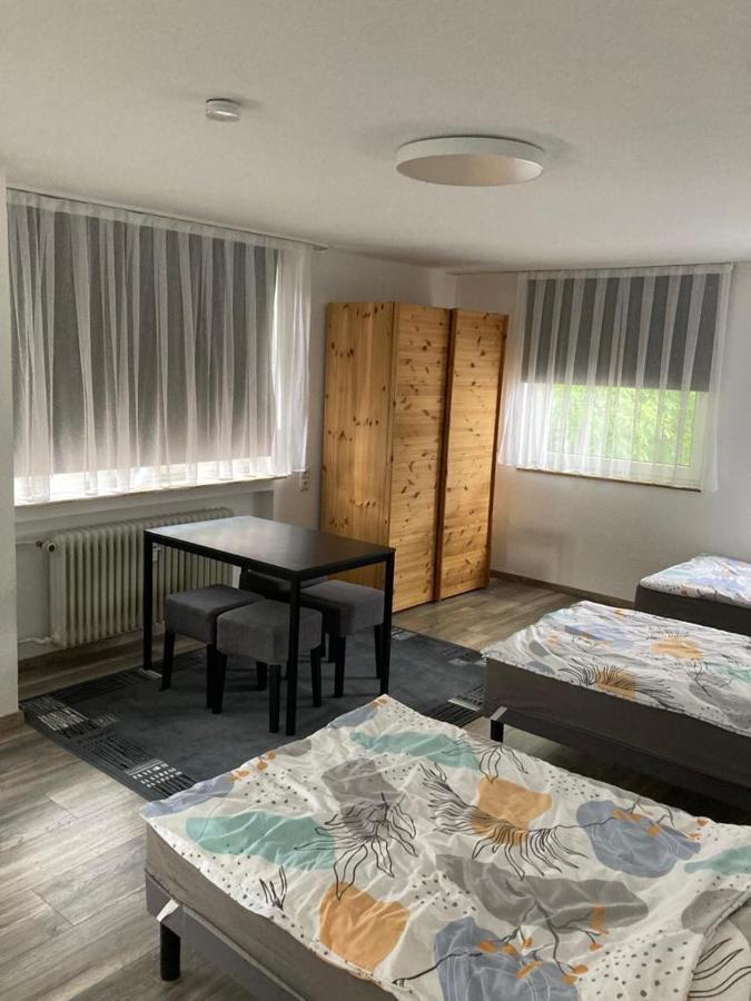 Albergue Haupt 3 Eningen unter Achalm Exterior foto