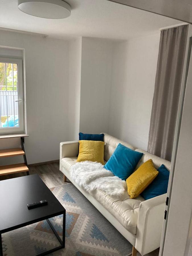 Albergue Haupt 3 Eningen unter Achalm Exterior foto